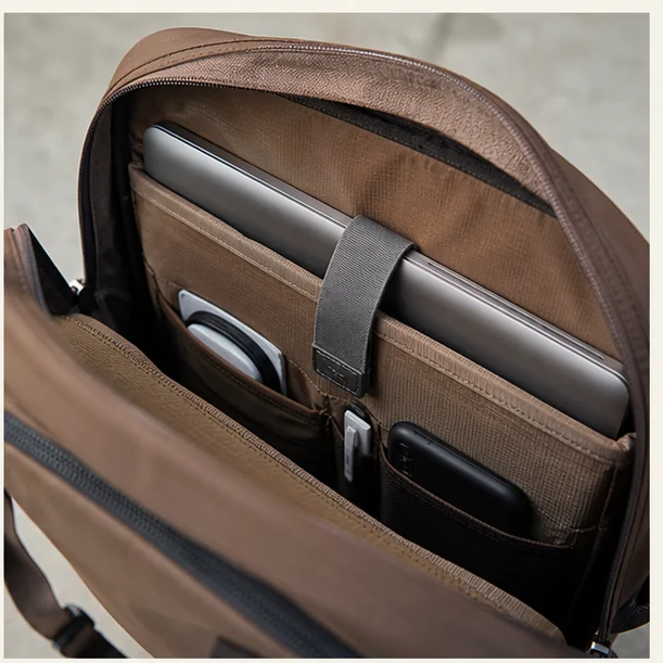 Bags editorial scene for Tote Bags That Stand Up and Stay Organized